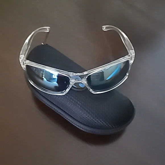Revo Harness Polarized Sunglasses - Picture 2 of 8